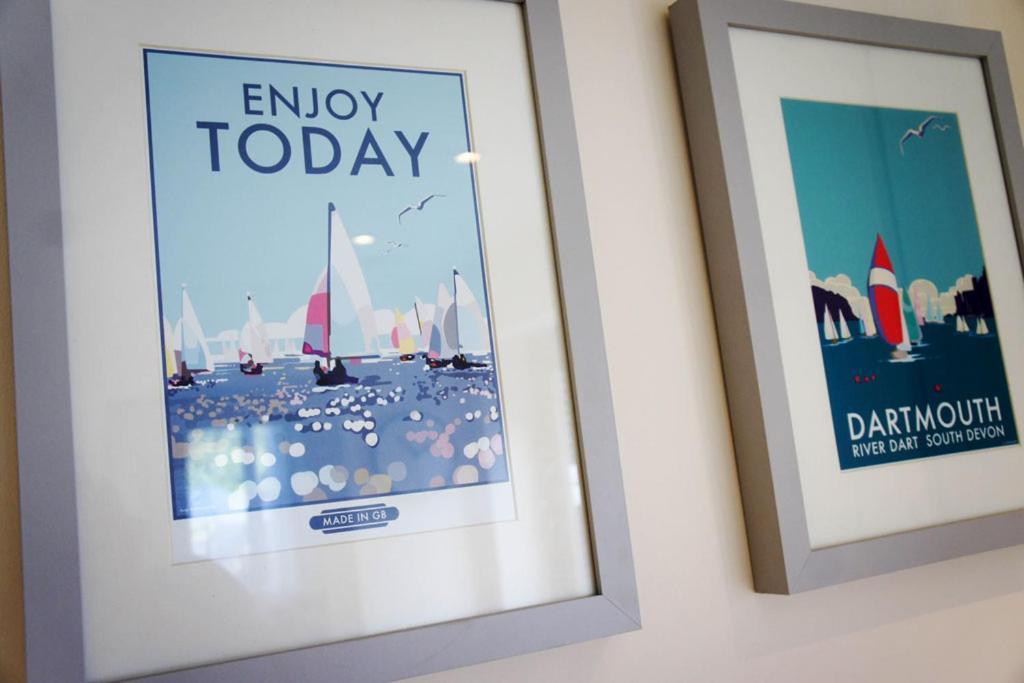 Ferry View - Views Over The Dart, Elegant Three Storey House, Unique Sky Holiday home Dartmouth