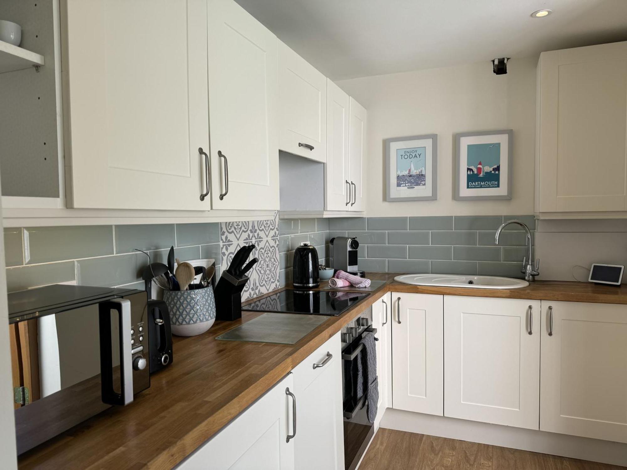 Ferry View - Views Over The Dart, Elegant Three Storey House, Unique Sky Holiday home