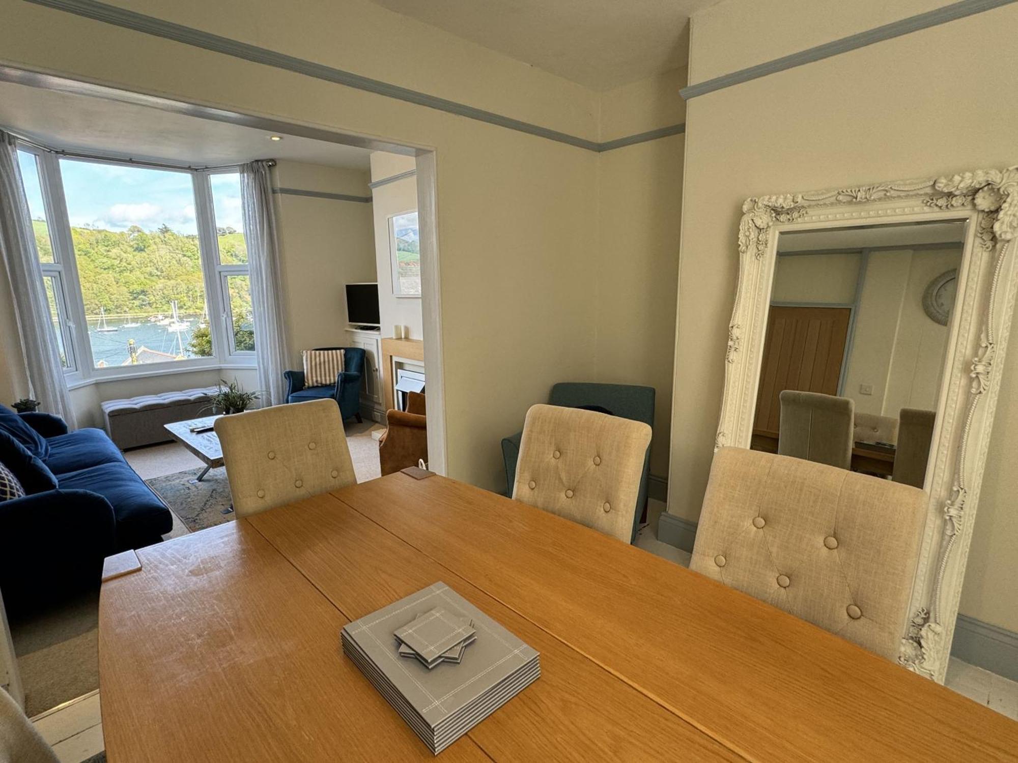 Ferry View - Views Over The Dart, Elegant Three Storey House, Unique Sky